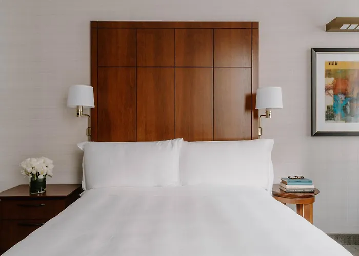 Central Loop Hotel